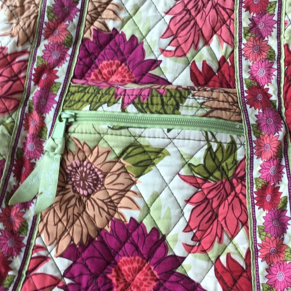 Vera bradley crossbody bag - Picture 3 of 10